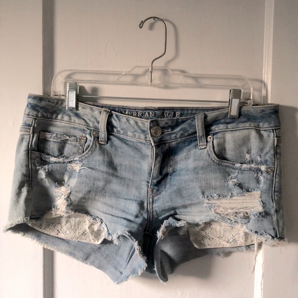 Low rise American Eagle denim shorts